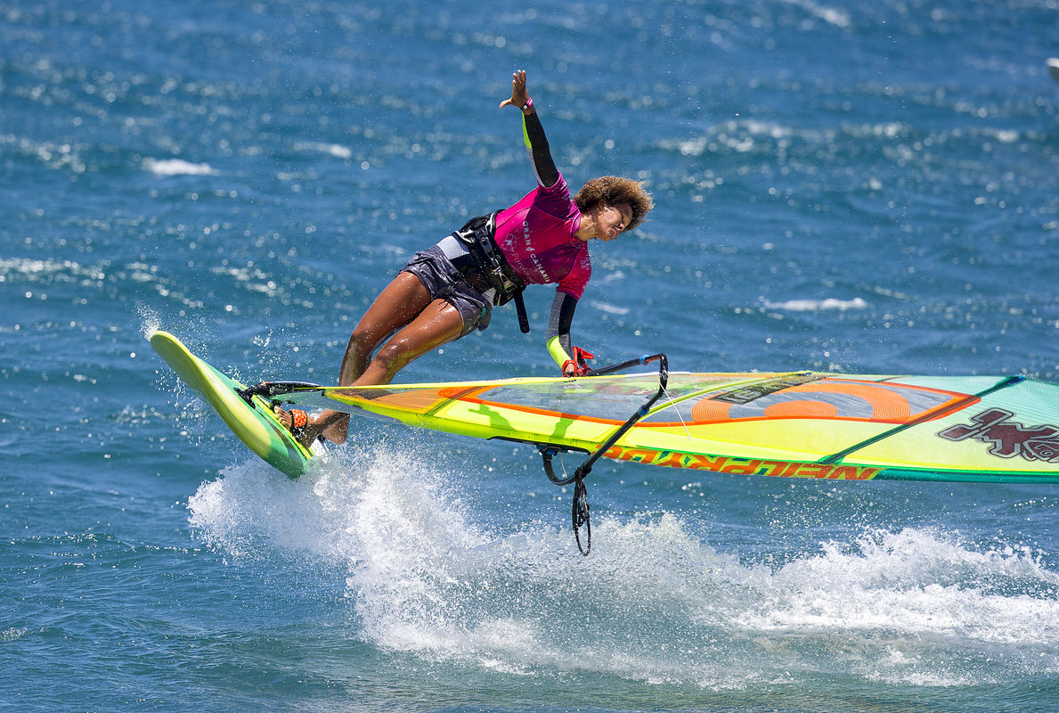 Sarah-Quita windsurfing